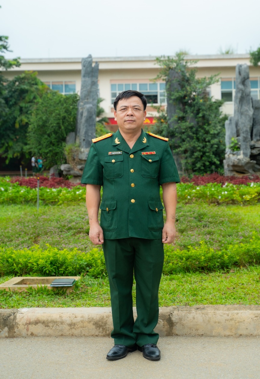 Khoa Chính trị
